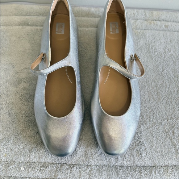 Fit Flop Delicato Mary Jane shoes silver 11 - Picture 5 of 9